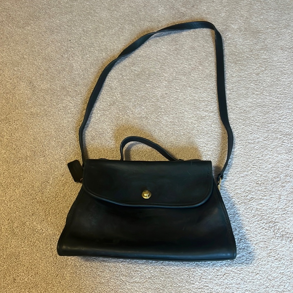 Dark green vintage coach crossbody bag